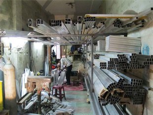 侯百多(個體經營)-提供拉網加工、印刷網框加工、網框定做加工、氣流紡紗架加工、量布機等